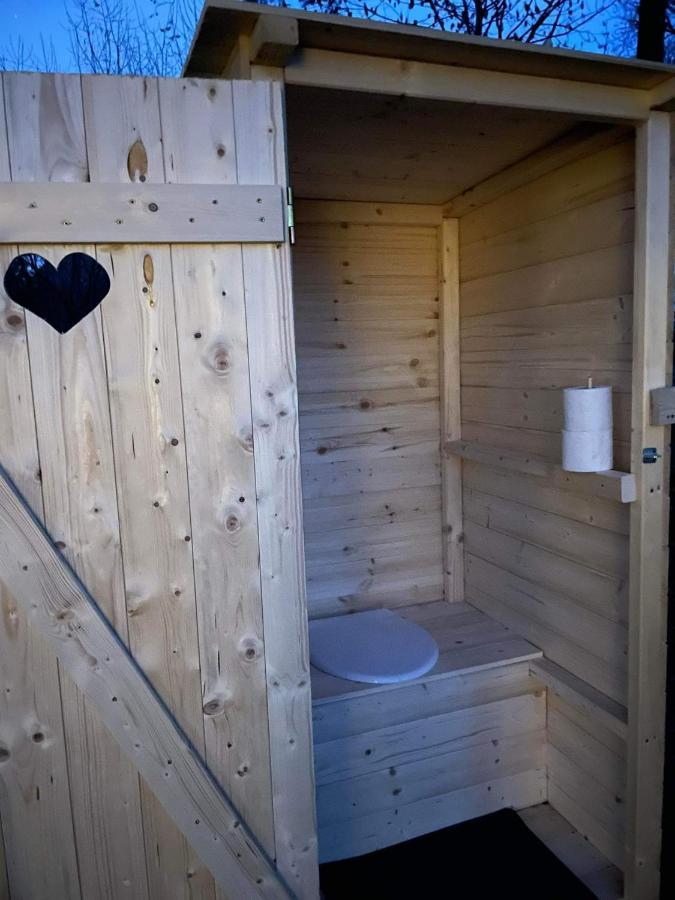 Chateau Moravany - Apartmany, Teepee A Wellness Ronov Nad Doubravou Екстер'єр фото
